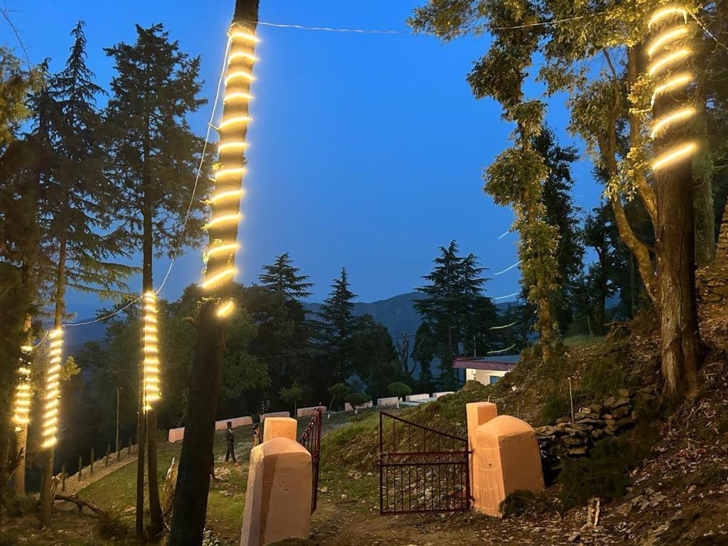 The Deodar Inn Pauri Εξωτερικό φωτογραφία