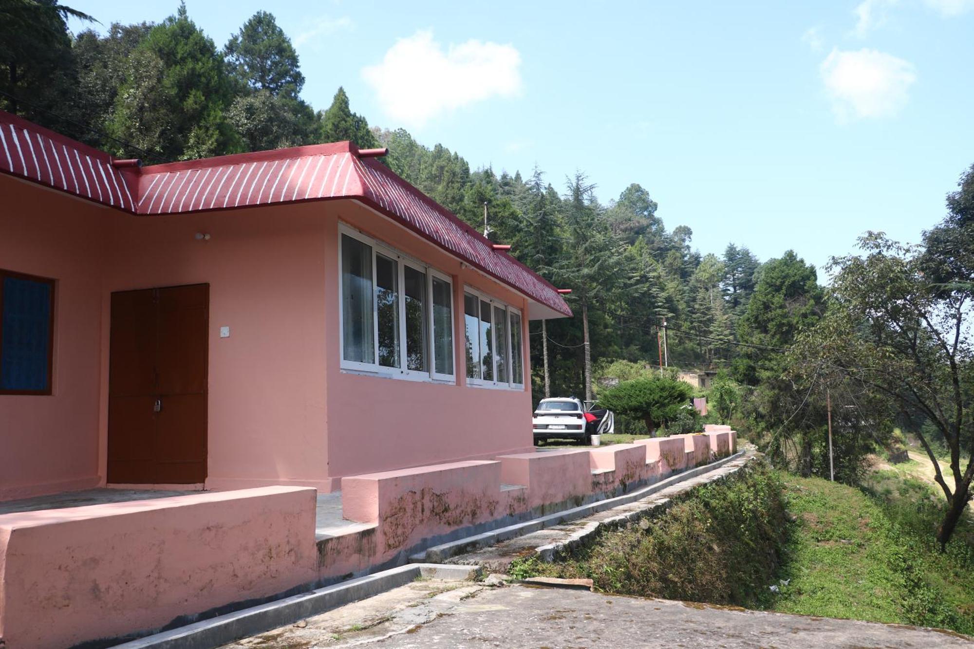 The Deodar Inn Pauri Εξωτερικό φωτογραφία